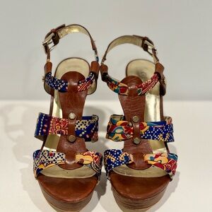 Guess Women's Kaedi Platform Sandals